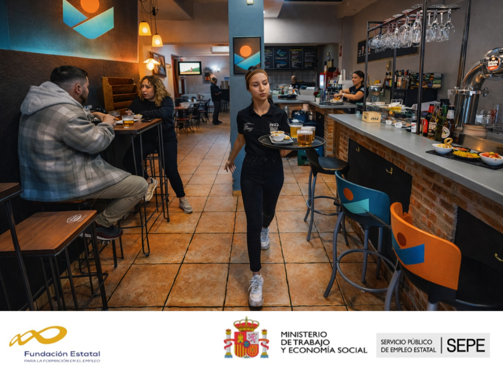 Servicio en Restaurante y Bares - HOTR0023